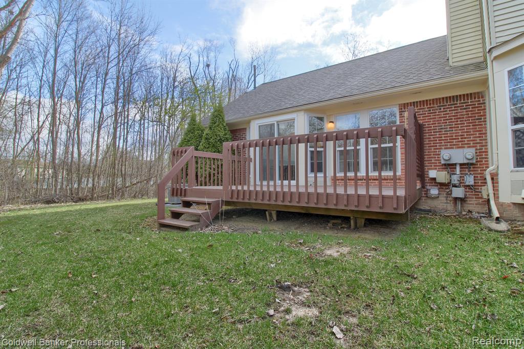 43697 YORKVILLE, Canton, MI 48188 — Photo 21