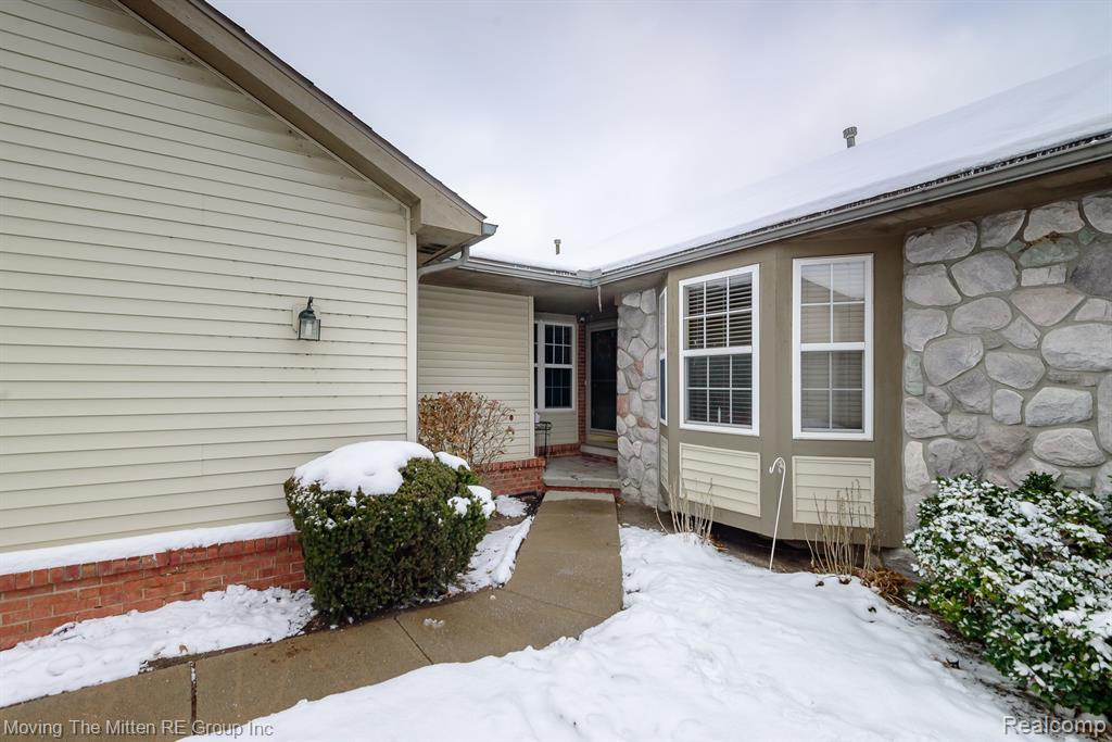 1856 N Kenwyck Drive, Ypsilanti, MI 48198 — Photo 2