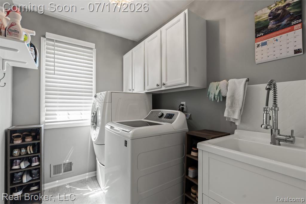 45192 Thornhill Road, Canton, MI 48188 — Photo 11