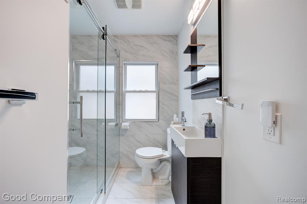 555 W BRECKENRIDGE Street, Ferndale, MI 48220 — Photo 48