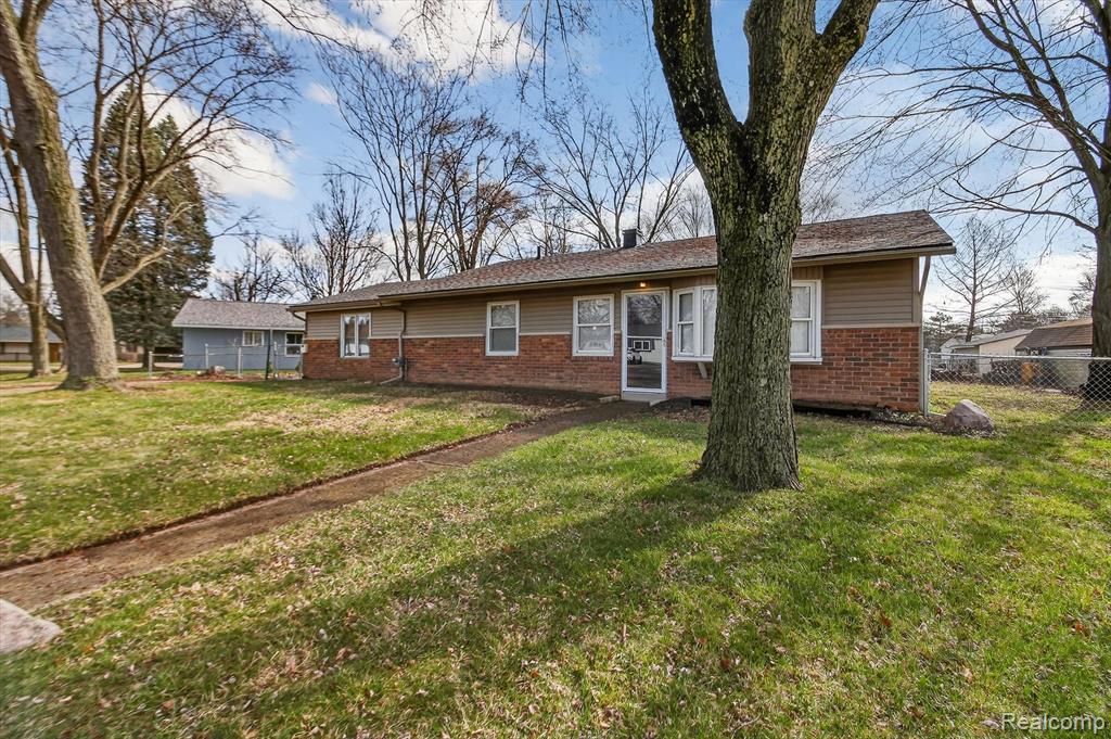 6337 Richalle Street, Brighton, MI 48116 — Photo 4
