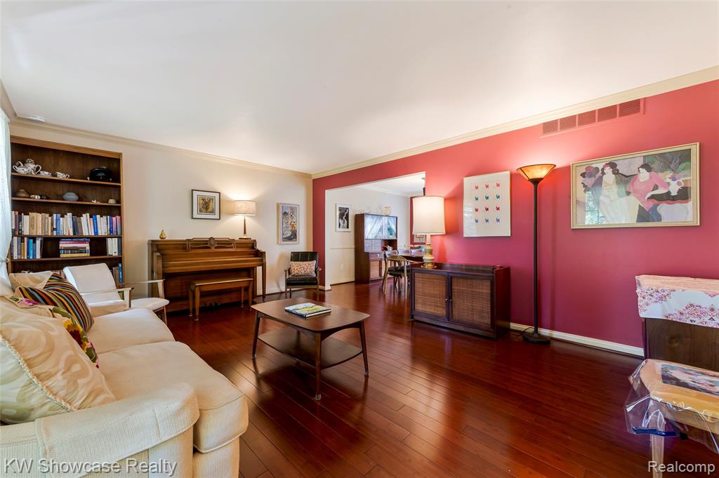 5409 S Piccadilly, West Bloomfield, MI — Photo 10