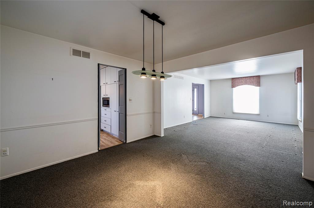 21660 Riverview Drive, Beverly Hills, MI 48025 — Photo 13