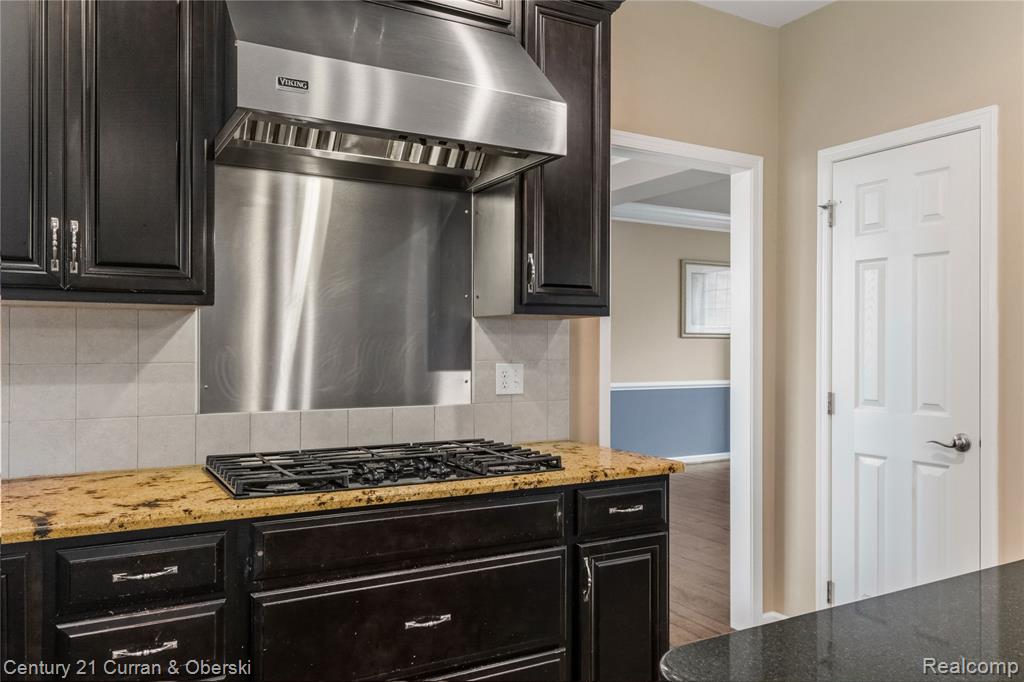 50738 Calvert Isle Drive, Novi, MI — Photo 14