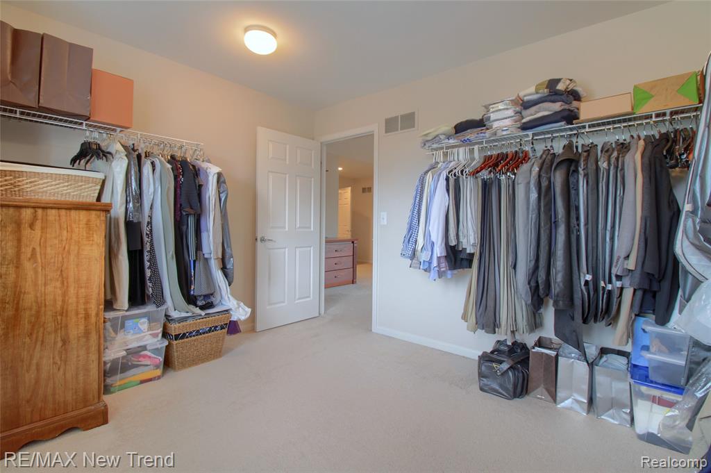 41672 Clemens Circle, Novi, MI 48377 — Photo 32