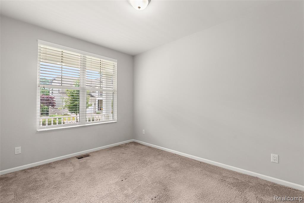 31065 Tremont Lane, Franklin, MI 48025 — Photo 17