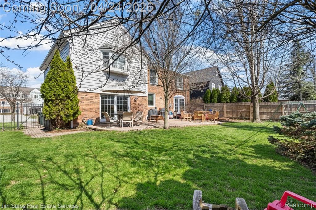 919 Cook Road, Grosse Pointe Woods, MI 48236 — Photo 30