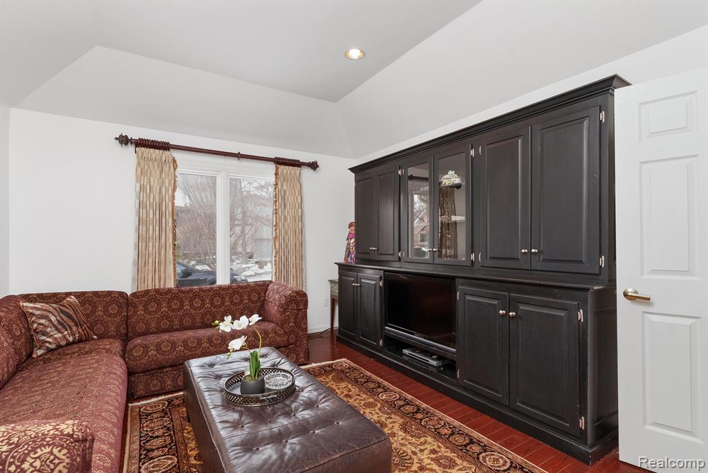 5035 Oakbrooke Drive, West Bloomfield, MI 48323 — Photo 16