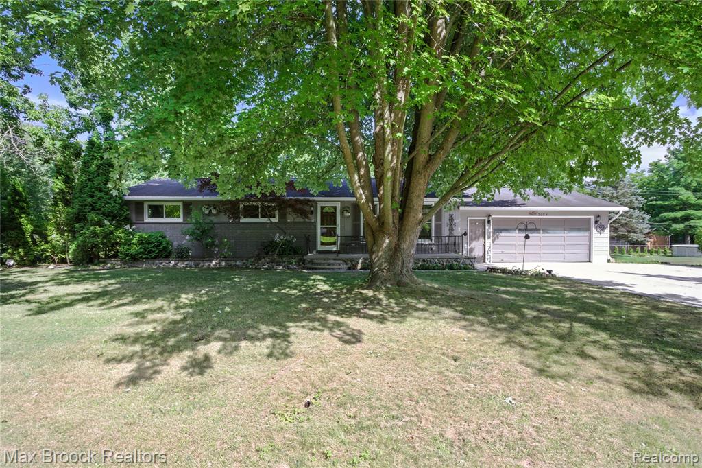 3084 E Hillcrest Drive, Clyde, MI 48049 — Photo 37