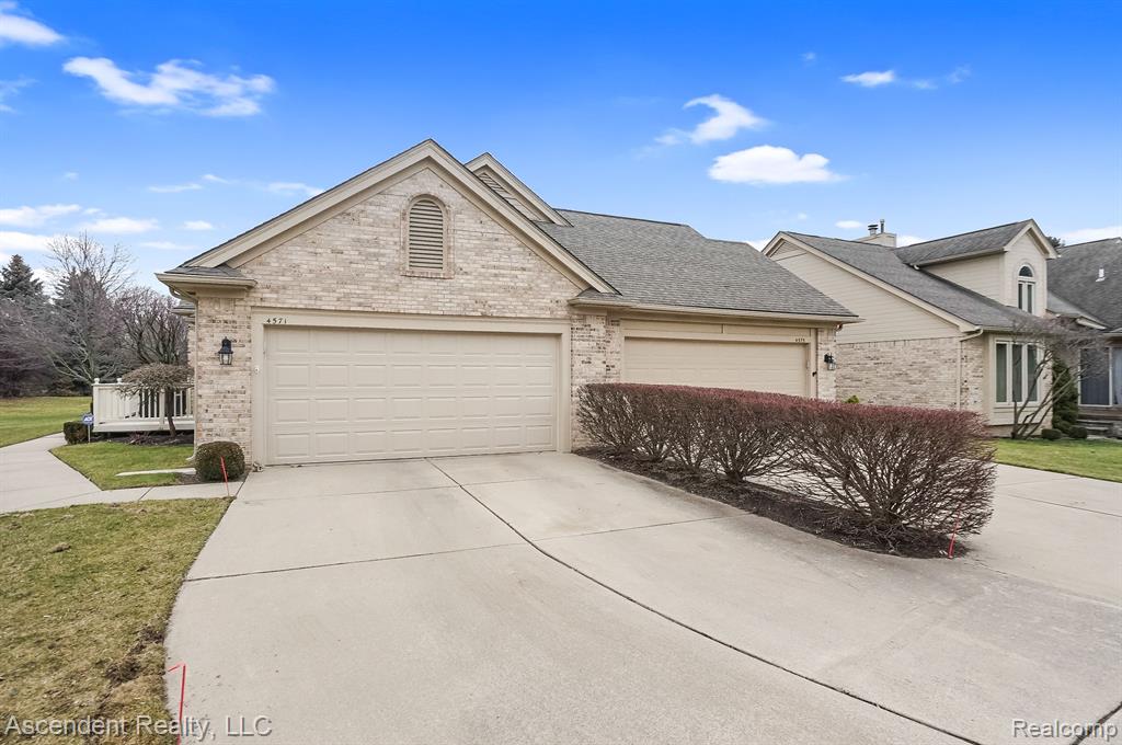4571 REFLECTIONS Drive, Sterling Heights, MI 48314 — Photo 27