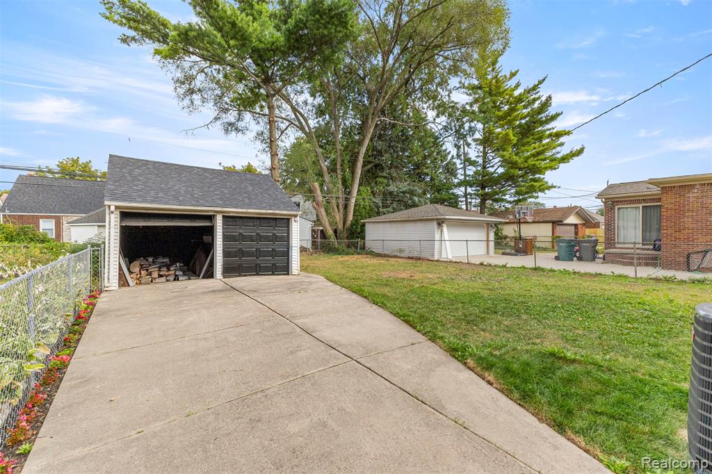 6840 Oakman Boulevard, Dearborn, MI 48126 — Photo 33