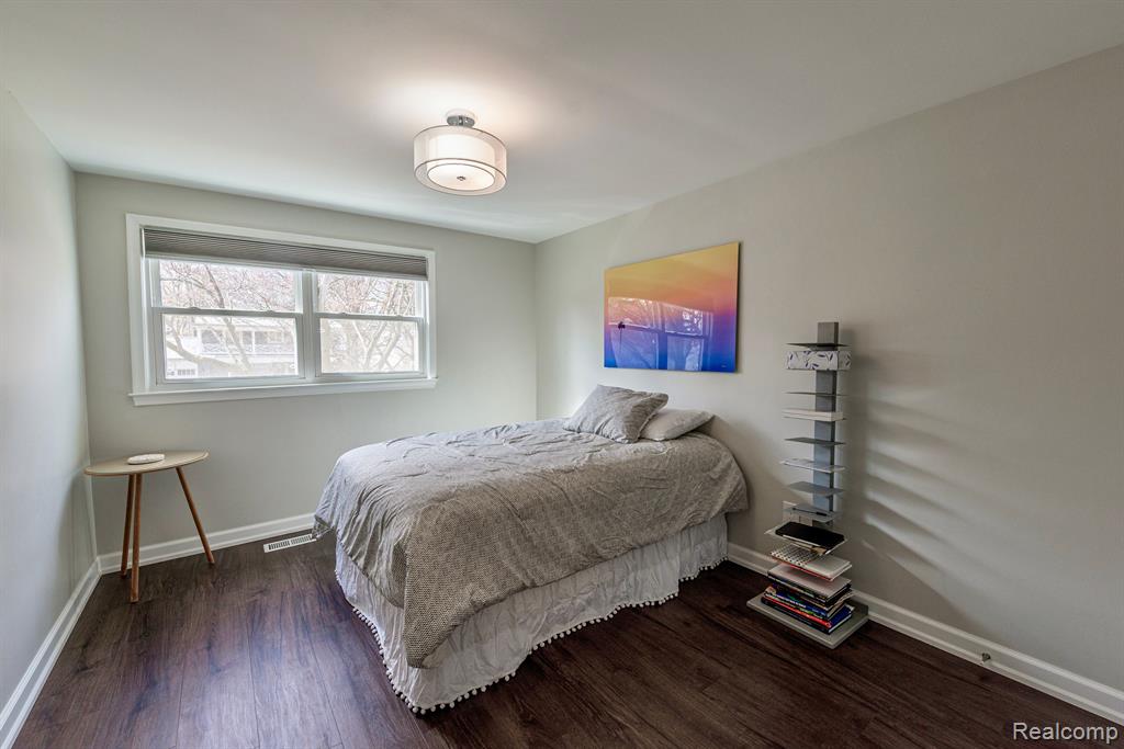 895 S GLENHURST Drive, Birmingham, MI 48009 — Photo 30