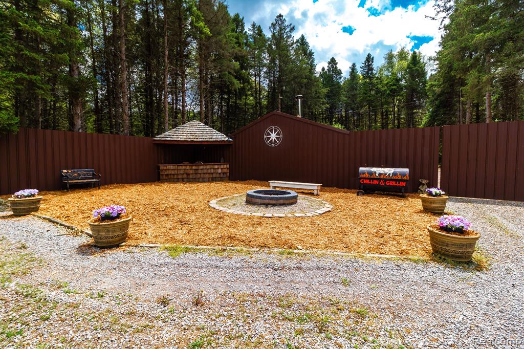 4707 MOUNT MORRIS Road, Columbiaville, MI 48421 — Photo 56