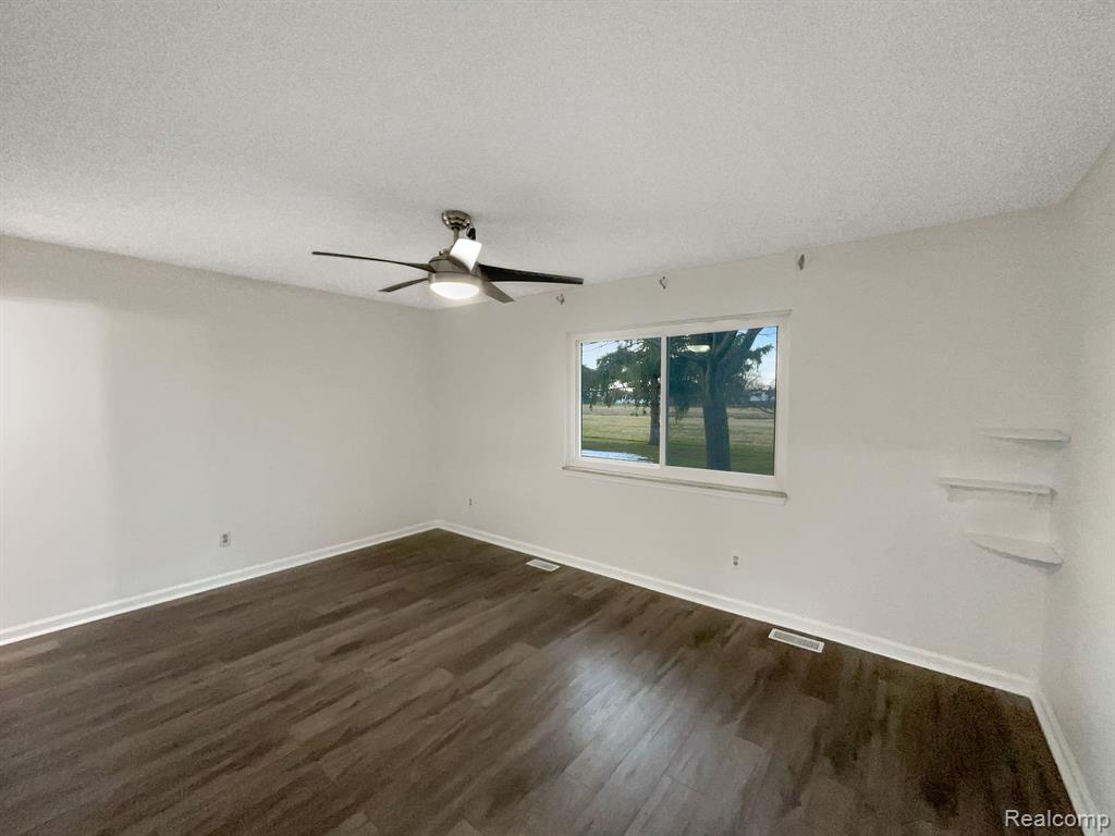 44385 FAIR OAKS Drive, Canton, MI 48187 — Photo 5