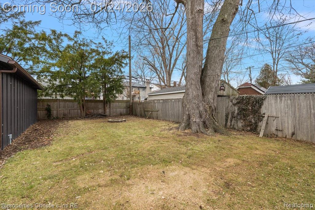 765 Barrington Road, Grosse Pointe, MI 48230 — Photo 12