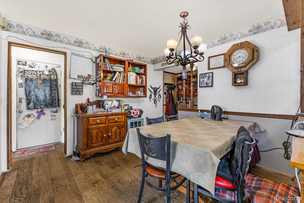 6874 Little Creek Drive, Troy, MI 48085 — Photo 10