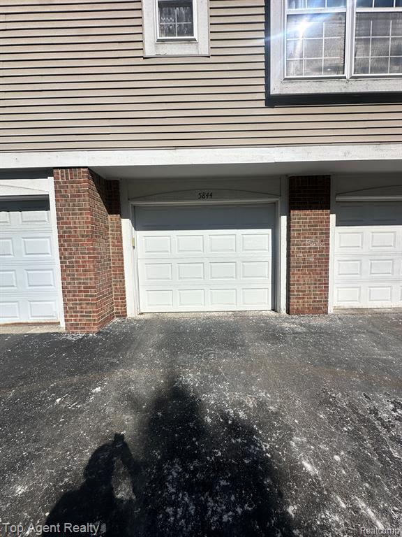 5844 PINE AIRES Drive, Sterling Heights, MI 48314 — Photo 24