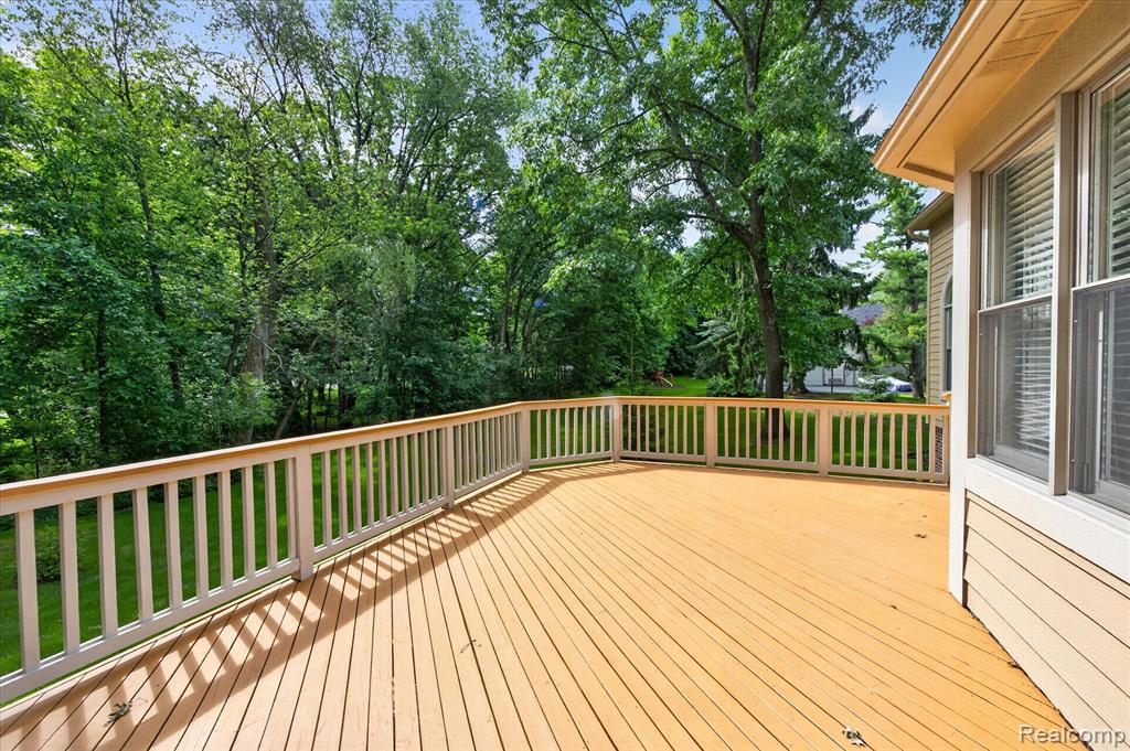 5079 Pinewood Drive, Brighton, MI 48116 — Photo 39