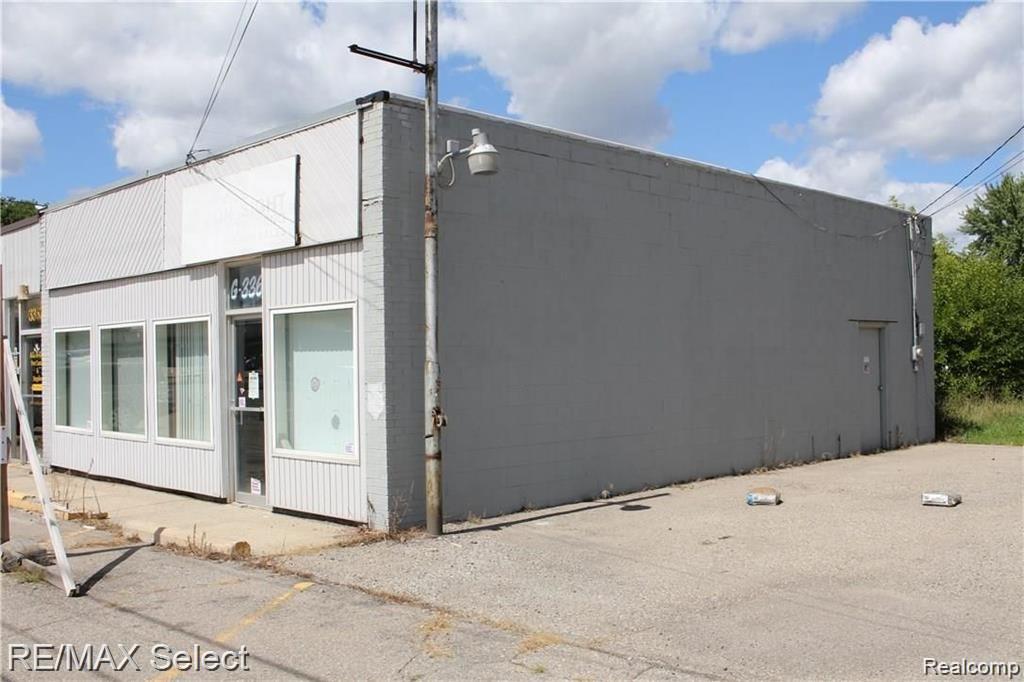 3369 RICHFIELD Road, Flint, MI 48506 — Photo 2