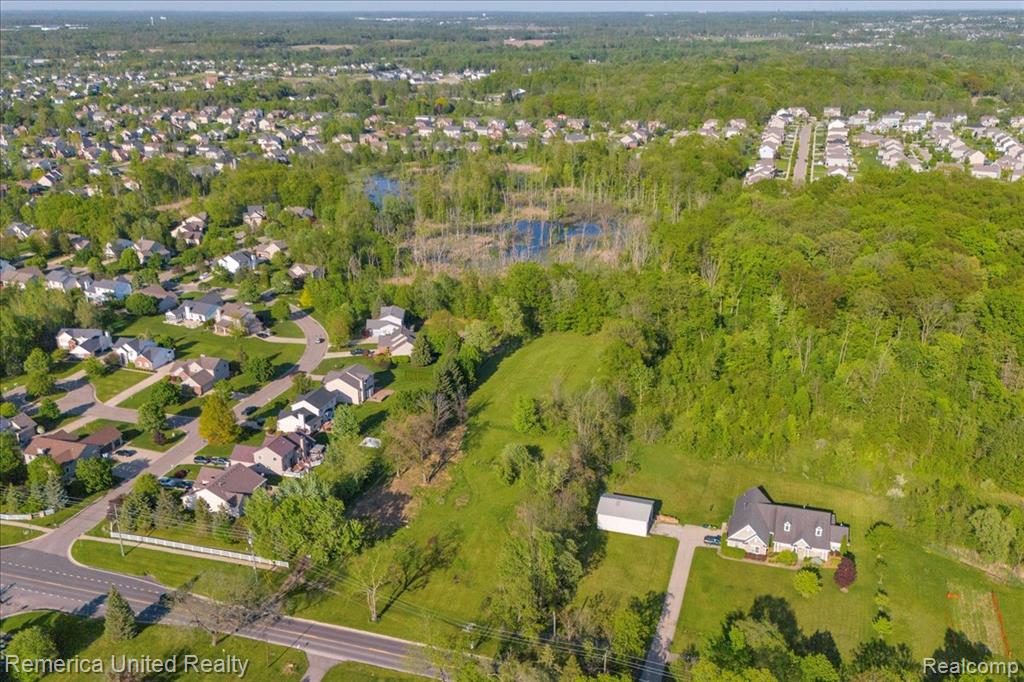 25100 MARTINDALE Road, South Lyon, MI, 48178
