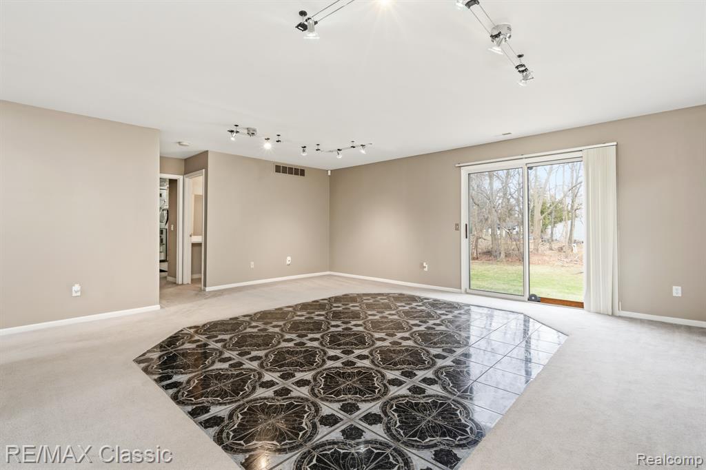 7165 Amanda Drive, Van Buren, MI 48111 — Photo 38