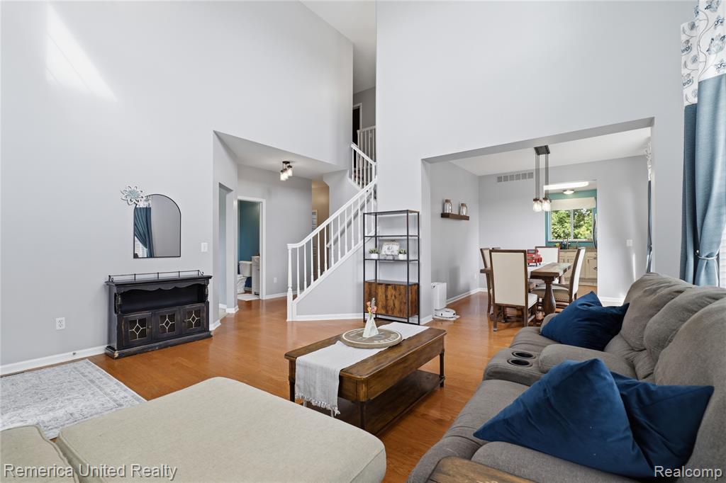 1842 Autumn Glen Drive, Howell, MI 48843 — Photo 9