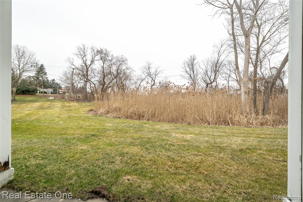 24099 Tana Court, Farmington, MI 48335 — Photo 7