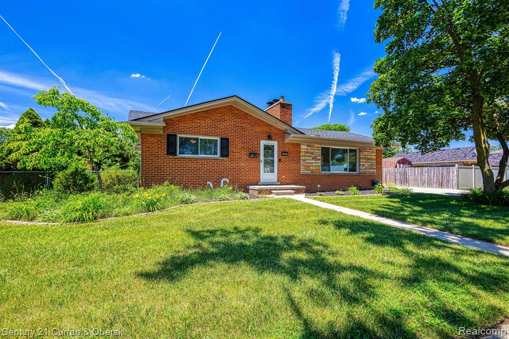 8943 ROSLYN Street, Livonia, MI 48150 — Photo 3