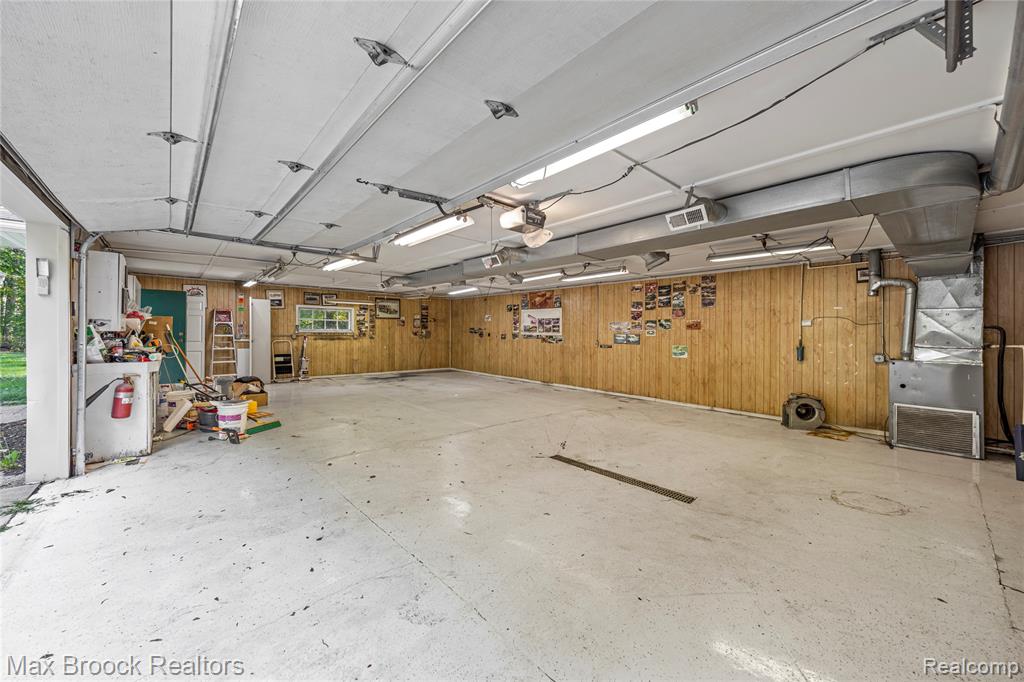 4241 S Shore Street, Waterford, MI 48328 — Photo 48