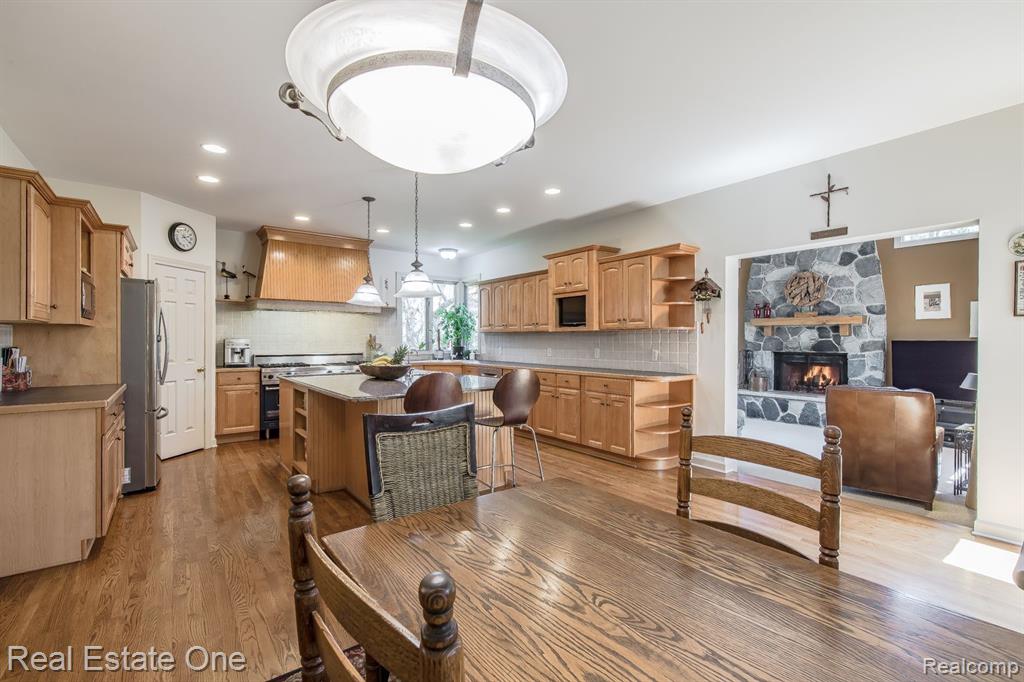 9316 LAKEBLUFF Drive, Clarkston, MI 48348 — Photo 18
