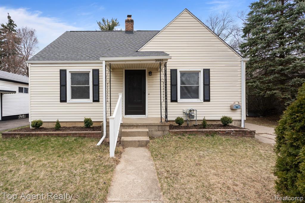 3986 BEECHGROVE Drive, Waterford, MI 48328 — Photo 2
