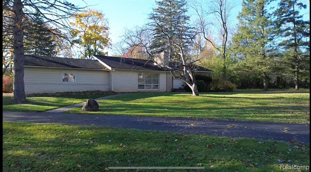 460 N EVANSDALE Drive, Bloomfield Hills, MI 48304 — Photo 36