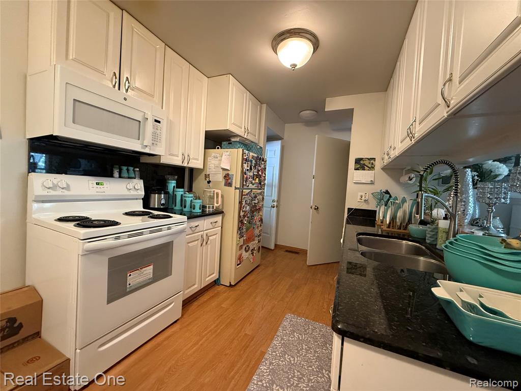 2768 Glenbridge Court, Ann Arbor, MI 48104 — Photo 5