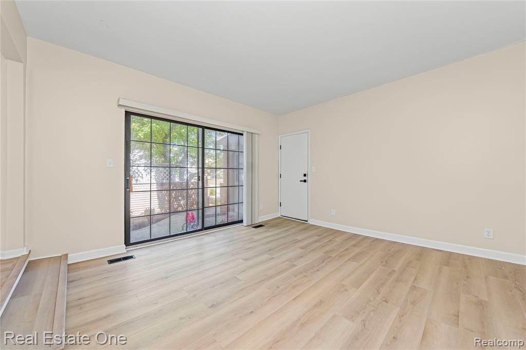 6027 Pebble Lane Court, West Bloomfield, MI — Photo 23