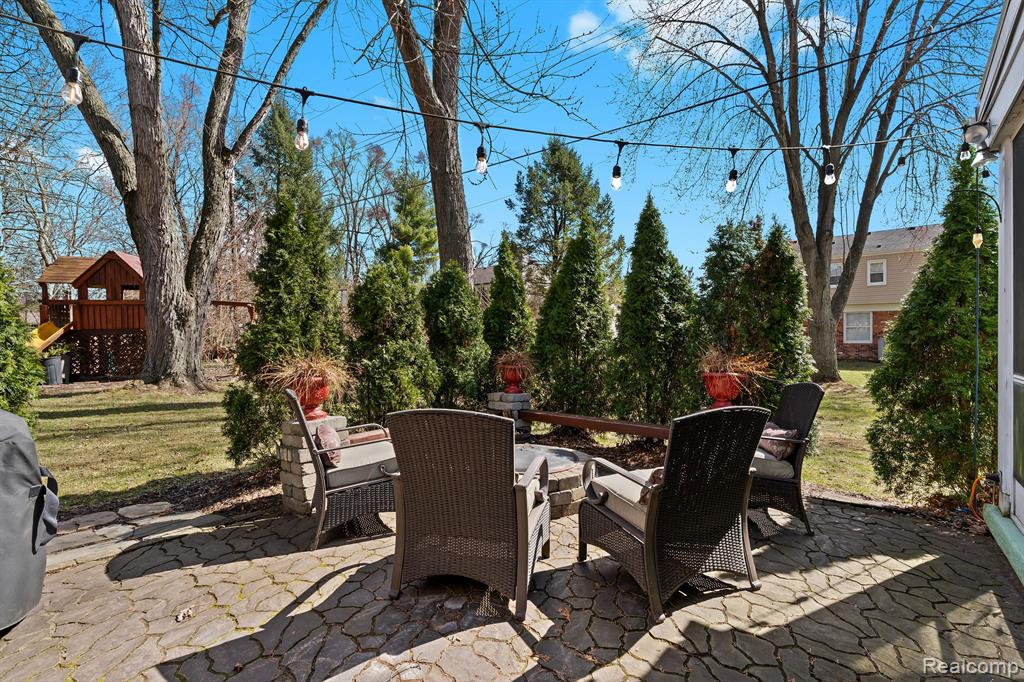856 THORNTREE, Bloomfield Hills, MI 48304 — Photo 42