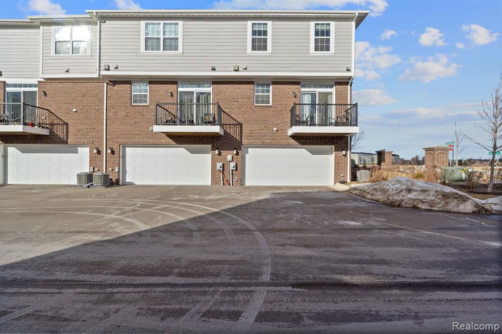 49549 CHERRY HILL Road, Canton, MI 48188 — Photo 28