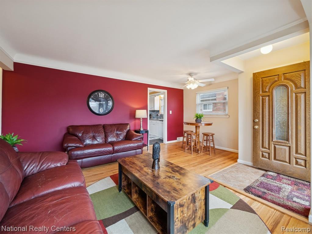 6554 Cardwell Street, Garden City, MI — Photo 10