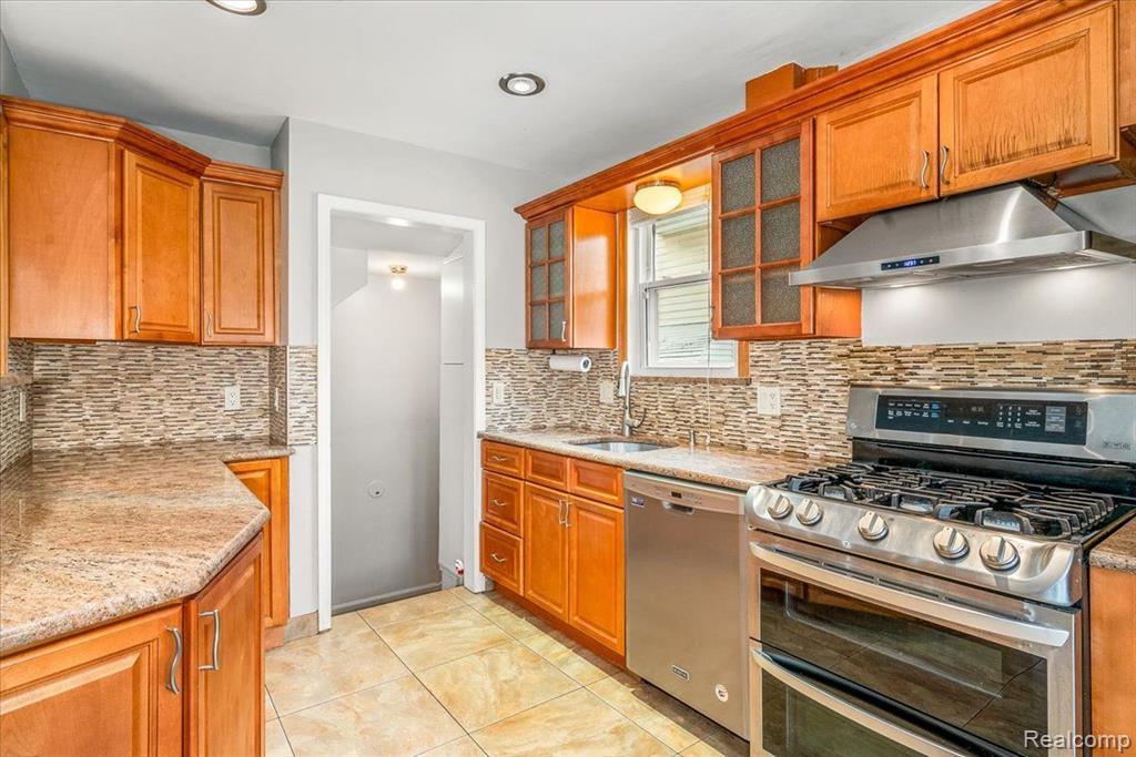 4775 WESTLAND Street, Dearborn, MI 48126 — Photo 5