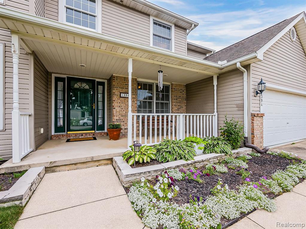 1394 MIDDLEWOOD Drive, Saline, MI 48176 — Photo 2