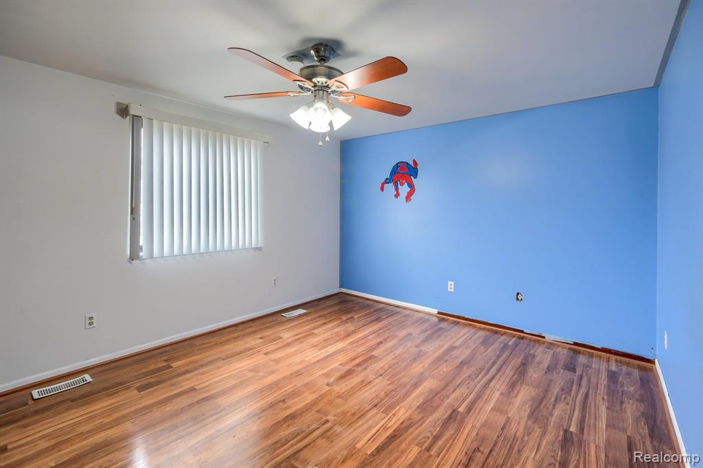 496 Central Street, Marysville, MI 48040 — Photo 25