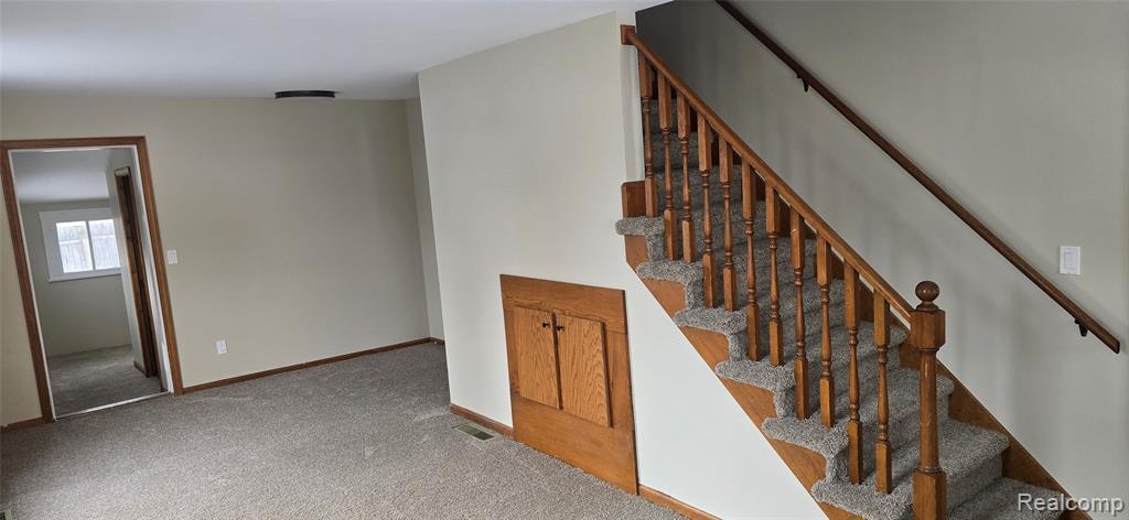 517 Fitzhugh Street, Midland, MI 48640 — Photo 2