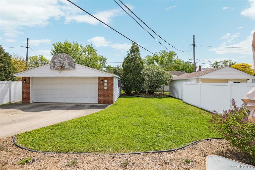 13527 Phelps Street, Southgate, MI 48195 — Photo 55