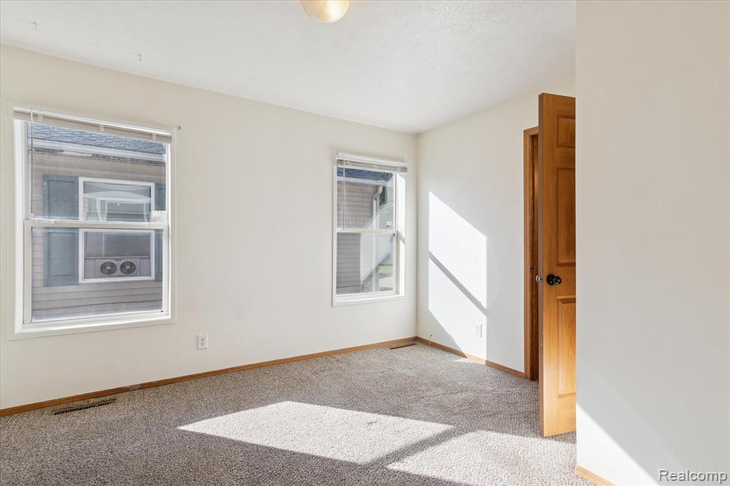 4004 Howe Road, Wayne, MI 48184 — Photo 21