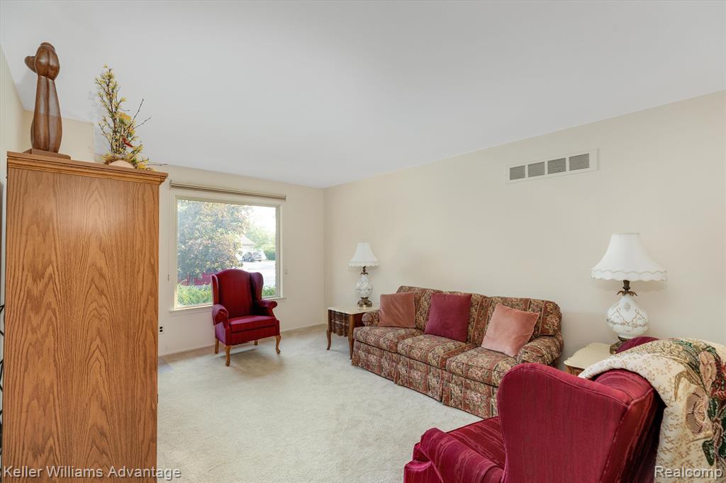 44284 SUFFOLK, Canton, MI 48187 — Photo 7