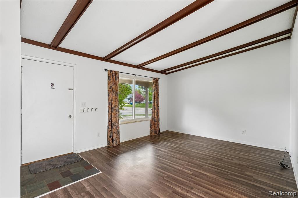 717 Murphy Court, Linden, MI 48451 — Photo 4