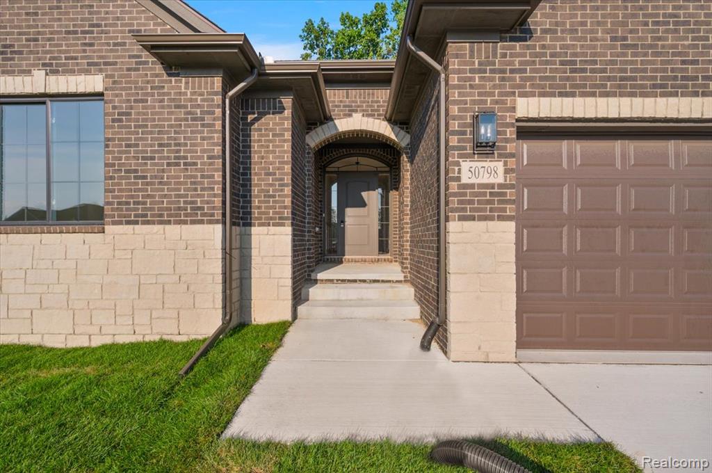50798 Mistwood Drive, Macomb, MI 48042 — Photo 5