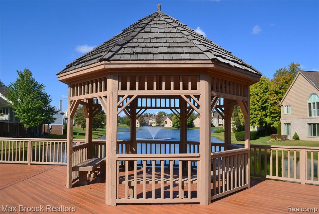 888 Tartan Trail, Bloomfield Hills, MI 48304 — Photo 55