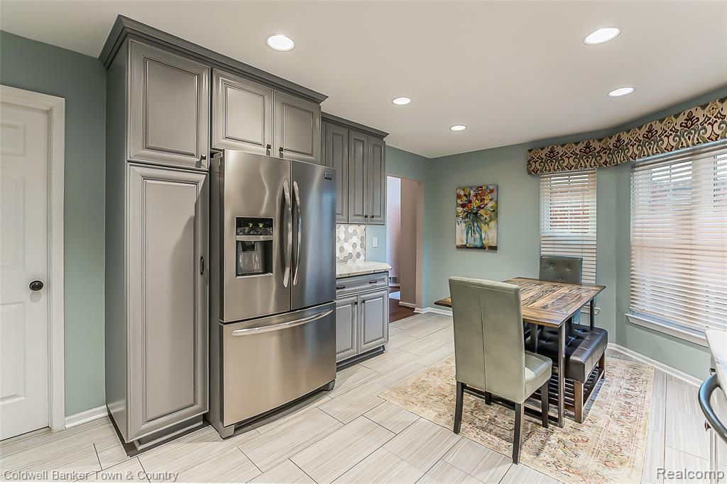 642 Chestnut Drive, Wixom, MI 48393 — Photo 26