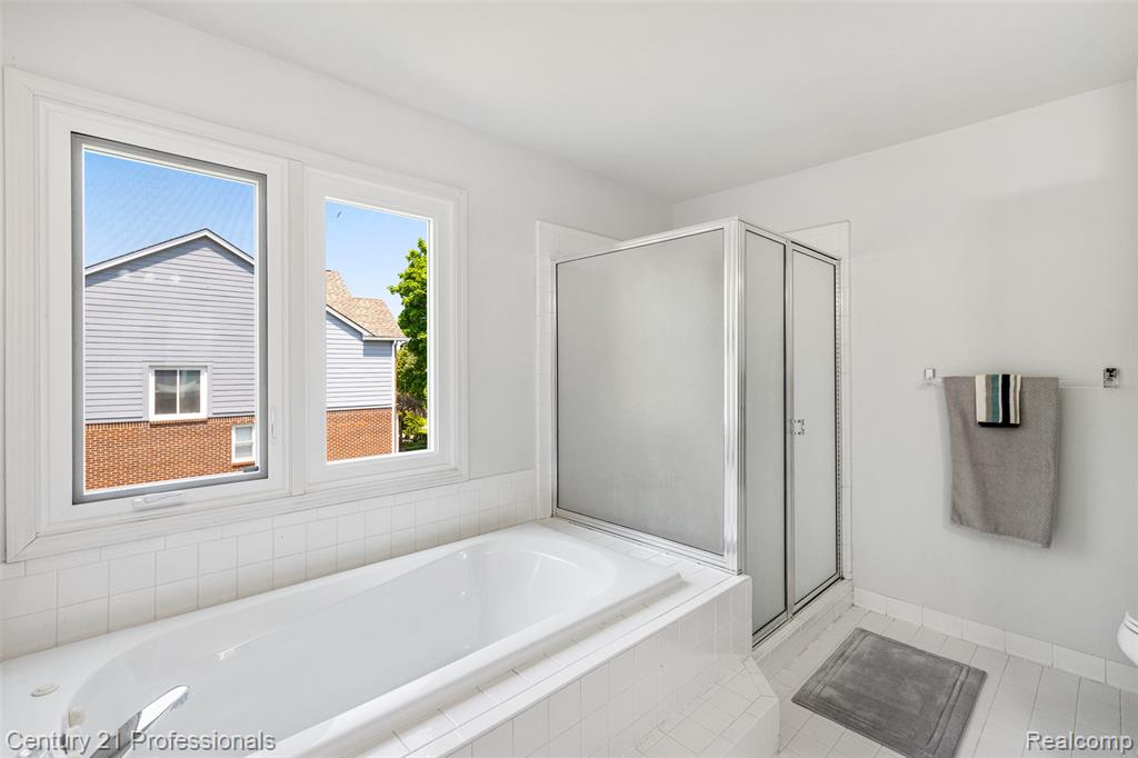 4136 Oakland Ridge Drive, Lake Orion, MI — Photo 47