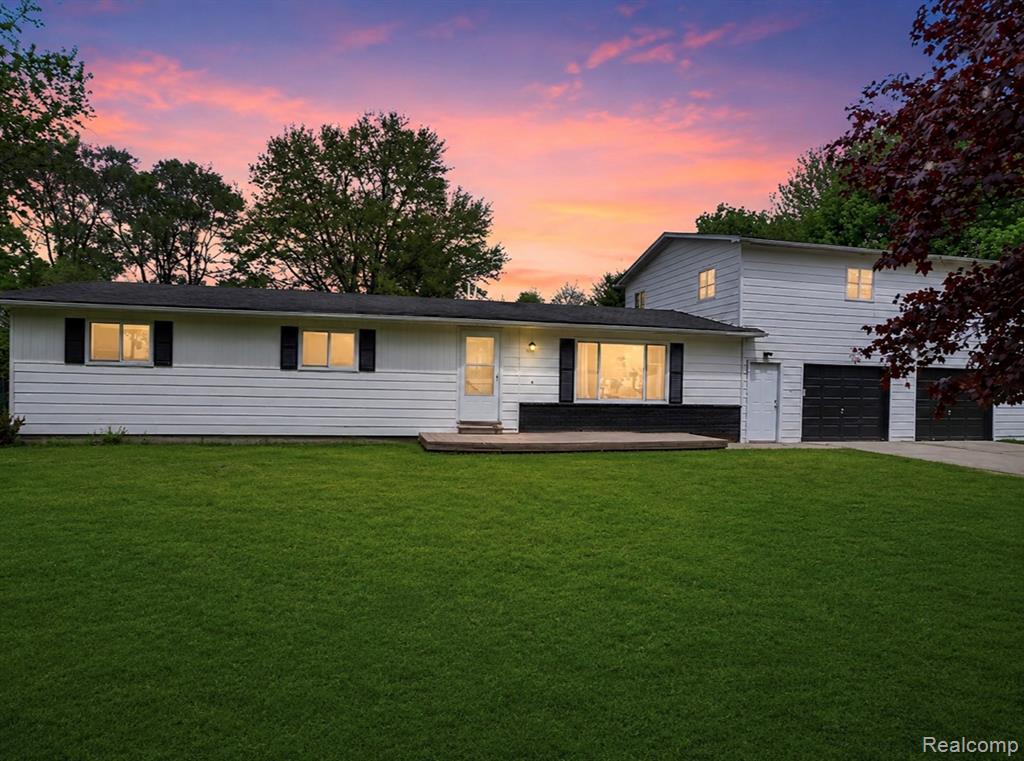 138 W Hunters Creek Road, Lapeer, MI 48446 — Photo 2